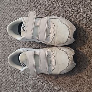 Nike Authentic velcro stripe sneakers